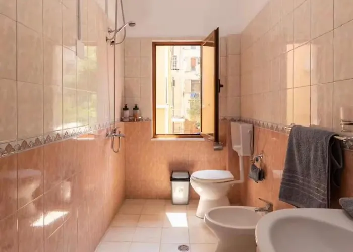 Grand - Free Parking * Tirana