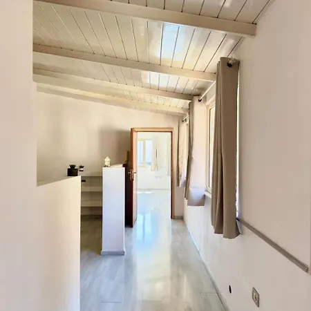 Grand - Free Parking Villa Tirana